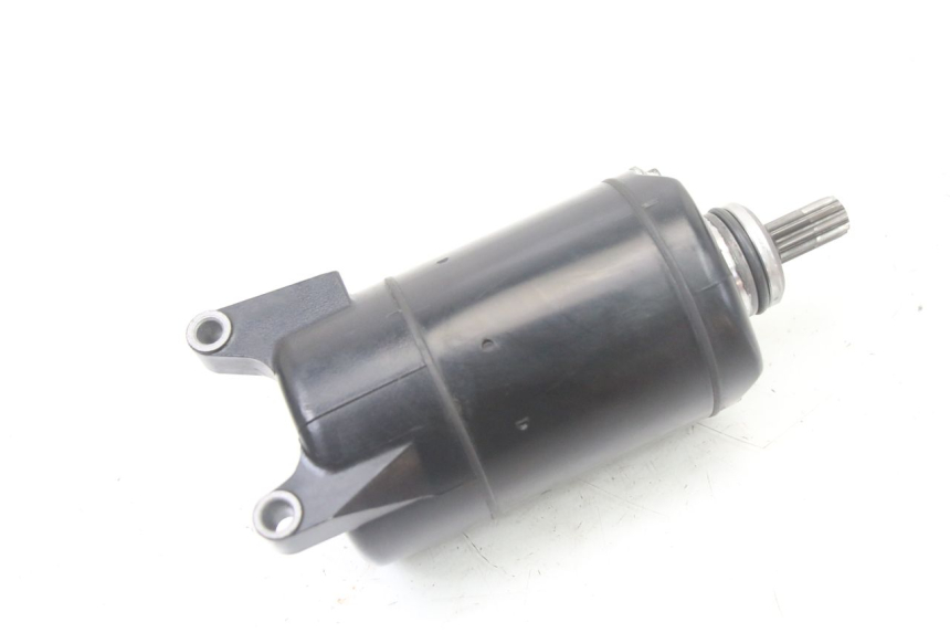 photo de STARTMOTOR YAMAHA FZS FAZER 600 (2001 - 2003) - Detail van het onderdeel