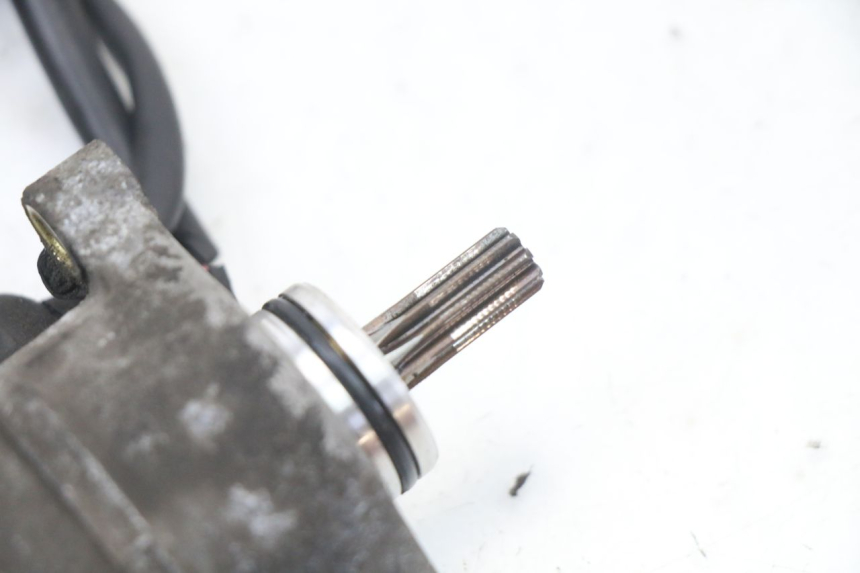 photo de STARTMOTOR YAMAHA NEOS NEO'S 4T 50 (2008 - 2016) - Bevestigingspunten