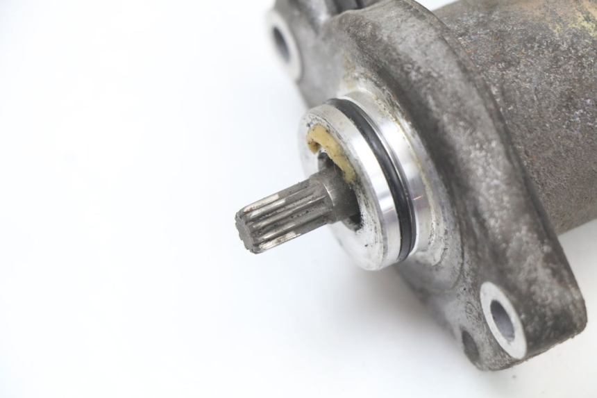 photo de STARTMOTOR YAMAHA YE ZEST 50 (1992 - 1998) - Zoom op gebruiksstaat