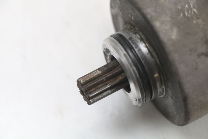 photo de STARTMOTOR YAMAHA YP MAJESTY 125 (2002 - 2006) - Detail van het onderdeel