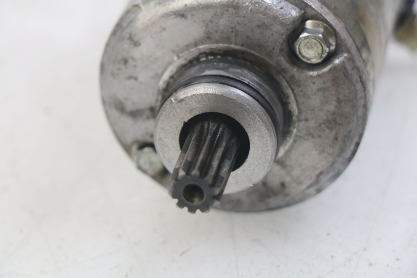 photo de STARTMOTOR KAWASAKI ZX-6R ZX6R 600 (1995 - 1997) - Detail van het onderdeel