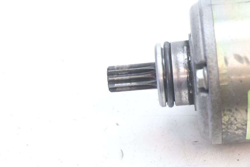 photo de STARTMOTOR KAWASAKI ZZR 600 (1995 - 2004) - Technische close-up