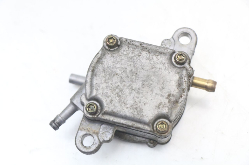 photo de RESERVOIRONTVANGST HONDA FES PANTHEON 2T 125 (1998 - 2002) - Detail van het onderdeel