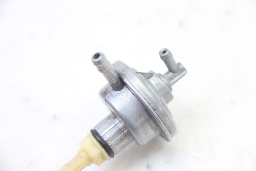 photo de RESERVOIRONTVANGST PEUGEOT KISBEE 2T 50 (2010 - 2017) - Detail van het onderdeel