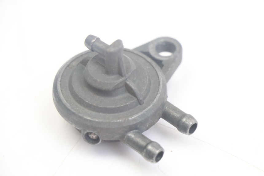 photo de RESERVOIRONTVANGST APRILIA SCARABEO 100 (2003 - 2012) - Detail van het onderdeel