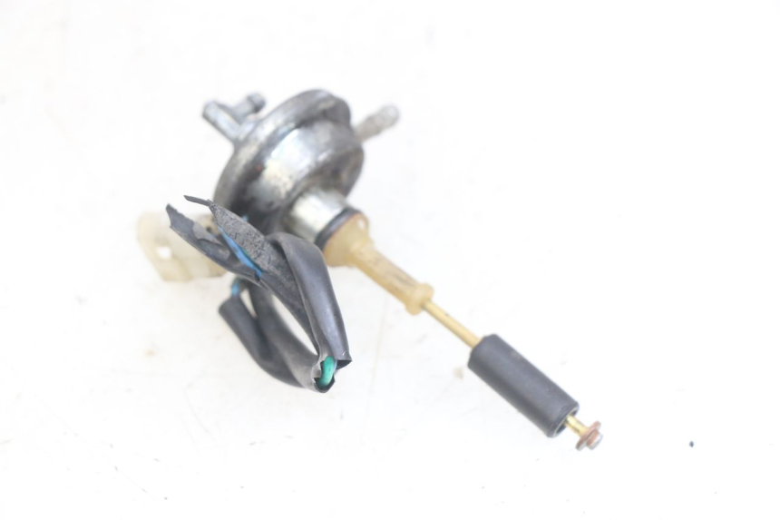 photo de RESERVOIRONTVANGST PEUGEOT VIVACITY 50 (2004 - 2009) - Detail van het onderdeel