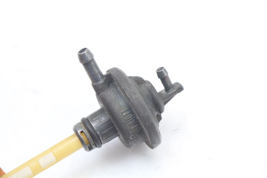 photo de RESERVOIRONTVANGST YAMAHA YP MAJESTY 125 (2002 - 2006) - Detail van het onderdeel