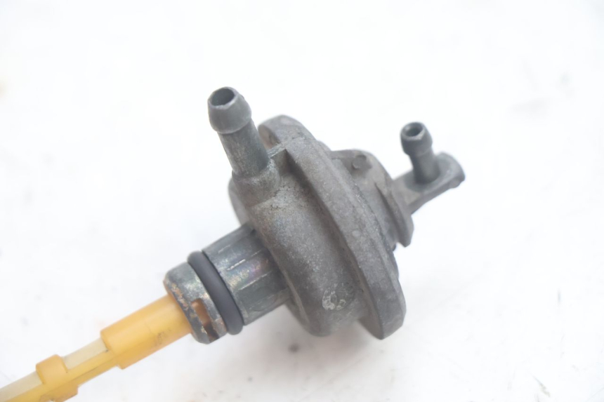photo de RESERVOIRONTVANGST YAMAHA YP MAJESTY 125 (2002 - 2006) - Detail van het onderdeel