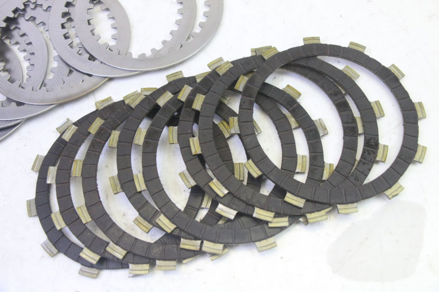 photo de KOPPELINGSPLAAT YAMAHA FZ6 N FAZER 600 (2004 - 2006) - Andere kijkhoek