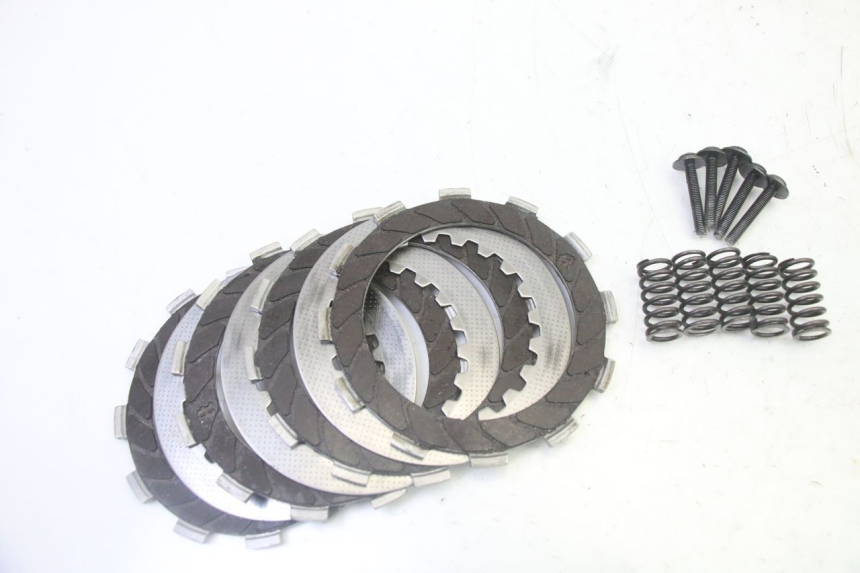 photo de KOPPELINGSPLAAT DERBI SENDA SM DRD 50 (2008 - 2013) - Detail van het onderdeel