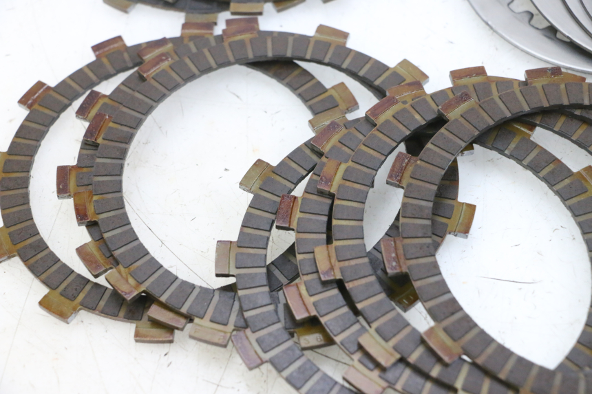 photo de KOPPELINGSPLAAT YAMAHA TDM ABS 900 (2002 - 2014) - Zoom op gebruiksstaat