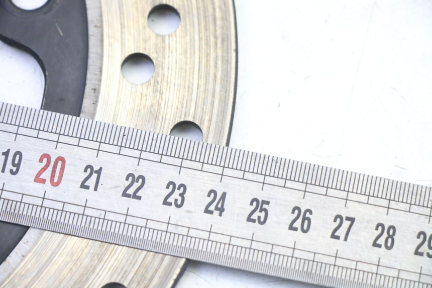 photo de ACHTERREM SCHIJF SUZUKI GSR 750 (2011 - 2017) - Andere kijkhoek