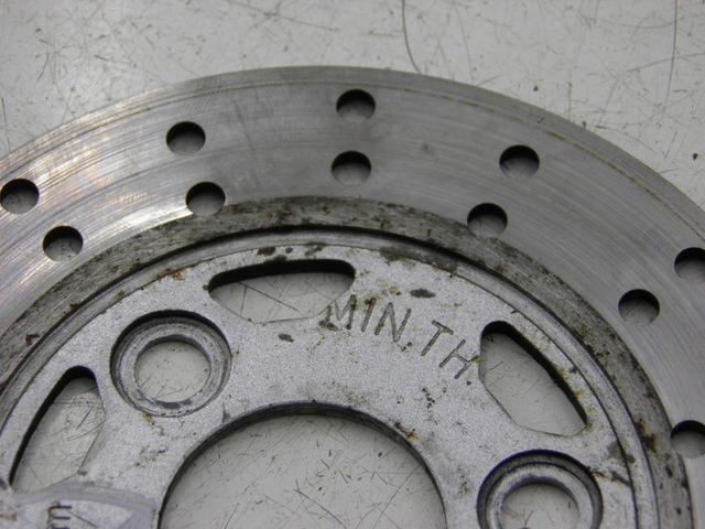 photo de VOORREMMESCHIJF BHM REVENGER 50 (2009 - 2015) - Detail van het onderdeel