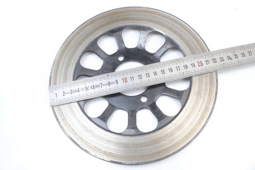 photo de VOORREMMESCHIJF SUZUKI GN 125 (1997 - 2000) - Detail van het onderdeel