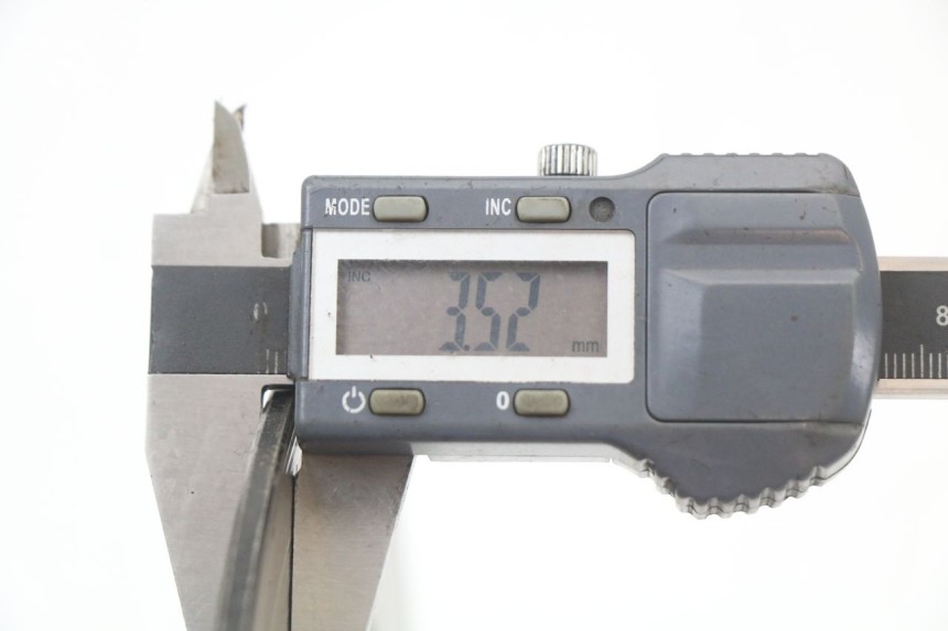 photo de VOORREMMESCHIJF SUZUKI GN 125 (1997 - 2000) - Technische close-up