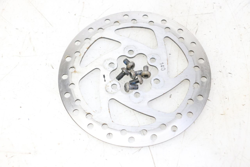 photo de VOORREM SCHIJF HITWAY H5 1 - Technische close-up