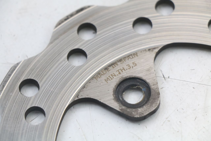 photo de VOORREM SCHIJF PEUGEOT KISBEE 2T 50 (2010 - 2017) - Zoom op gebruiksstaat