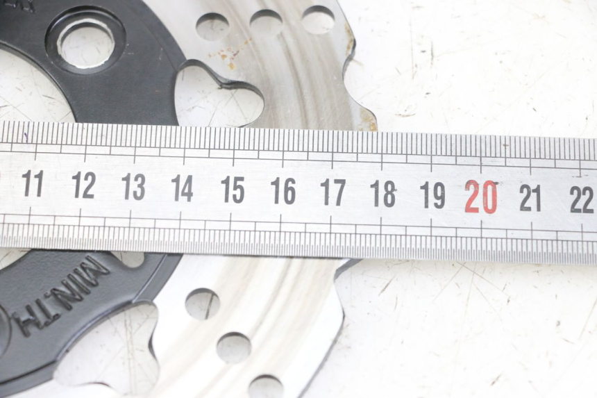 photo de VOORREM SCHIJF NECO ONE SX 4T 50 (2022 - 2025) - Zoom op gebruiksstaat