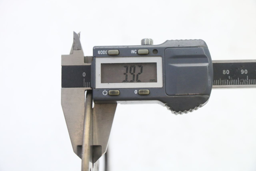 photo de VOORREM SCHIJF GILERA RUNNER SL 50 (2006 - 2009) - Technische close-up