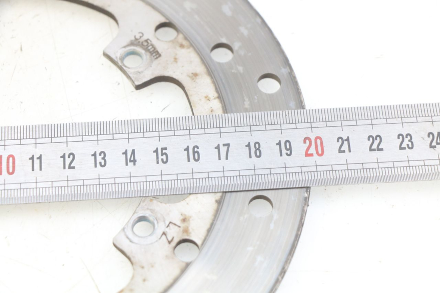 photo de VOORREMMESCHIJF PIAGGIO VESPA PRIMAVERA 2T 50 (2013 - 2018) - Zoom op gebruiksstaat