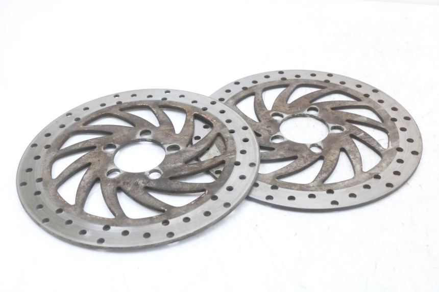 photo de VOORREM SCHIJF PIAGGIO X10 125 (2012 - 2017) - Detail van het onderdeel