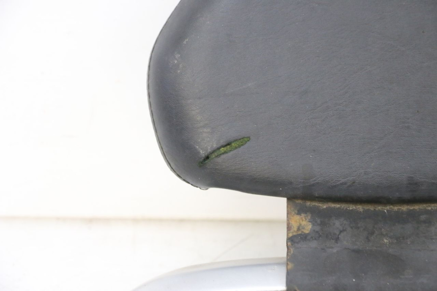 photo de RUGSTEUN PEUGEOT ELYSEO 125 (1999 - 2004) - Focus op structuur