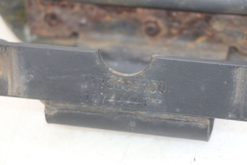 photo de RUGSTEUN PEUGEOT ELYSTAR 50 (2002 - 2014) - Detail van het onderdeel