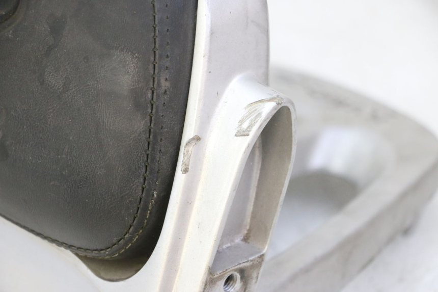 photo de RUGSTEUN KYMCO GRAND DINK 125 (2002 - 2007) - Technische close-up