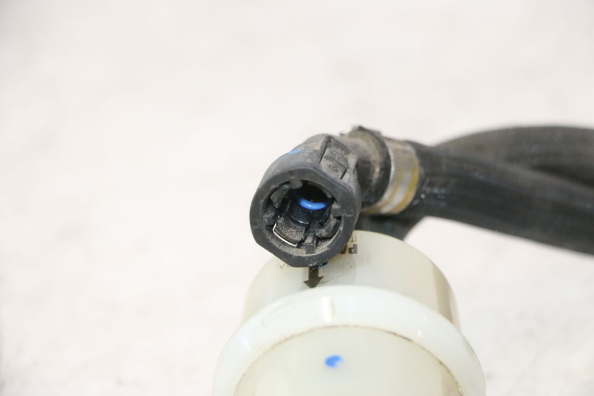 photo de INJECTORSLAANG PEUGEOT SATELIS 125 (2013 - 2018) - Zoom op gebruiksstaat