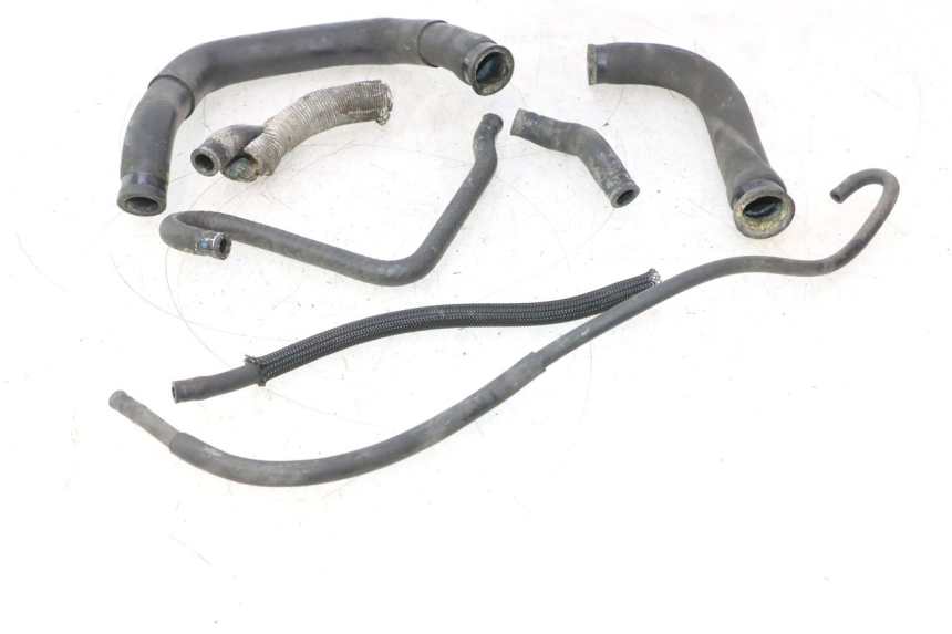 photo de RADIATEURSLANG SUZUKI BURGMAN EXECUTIVE ABS 650 (2006 - 2012) - Detail van het onderdeel