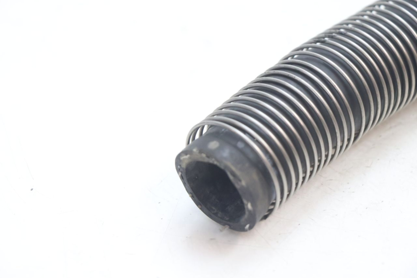 photo de RADIATORSLANG HONDA CB F HORNET 600 (2005 - 2006) - Zoom op gebruiksstaat