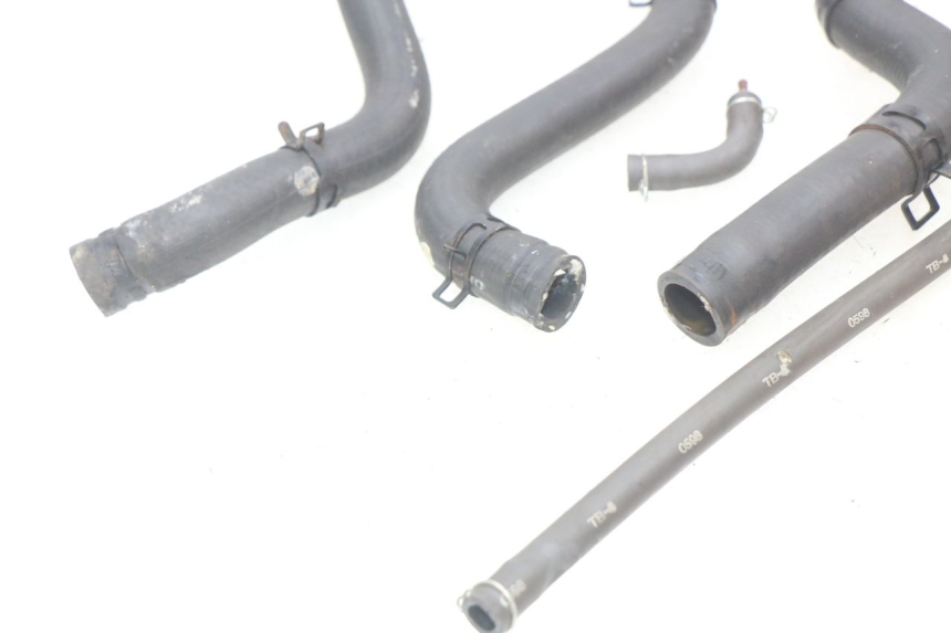 photo de RADIATEURSLANG HONDA FES PANTHEON 2T 125 (1998 - 2002) - Zoom op gebruiksstaat