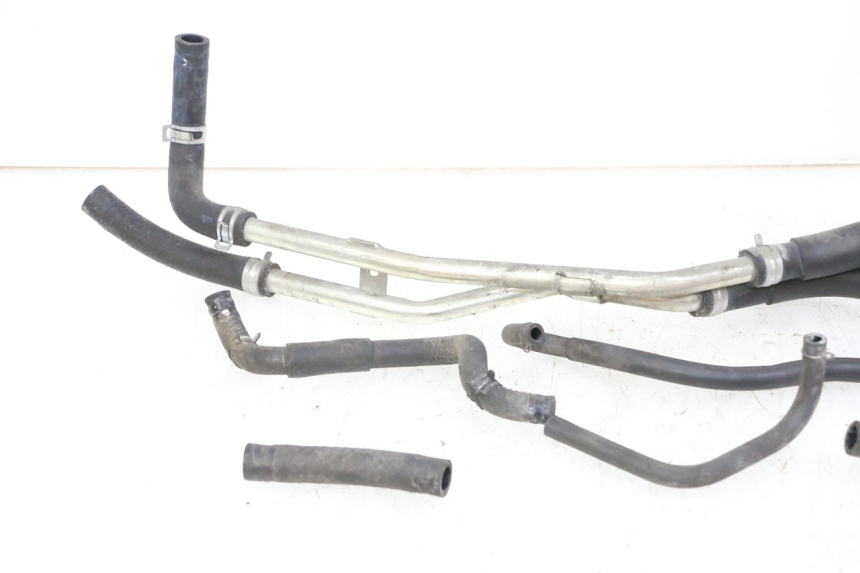 photo de RADIATEURSLANG HONDA FORZA ABS 300 (2013 - 2017) - Detail van het onderdeel