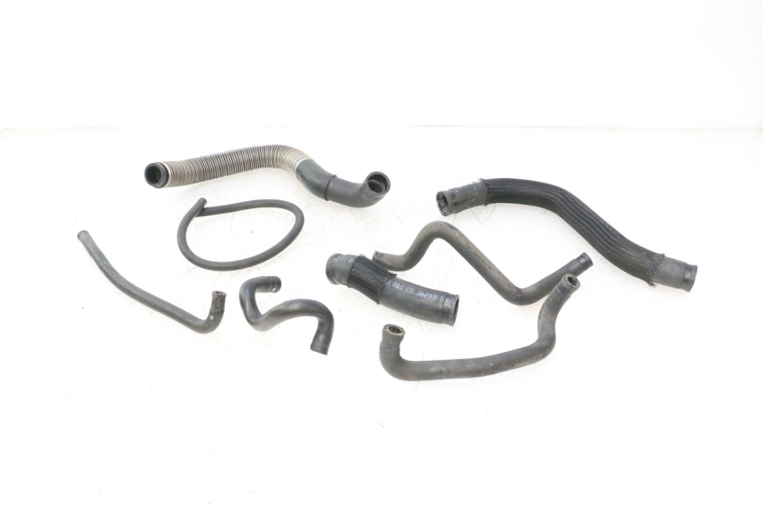 photo de RADIATEURSLANG SUZUKI GSR 600 (2005 - 2012) - Detail van het onderdeel
