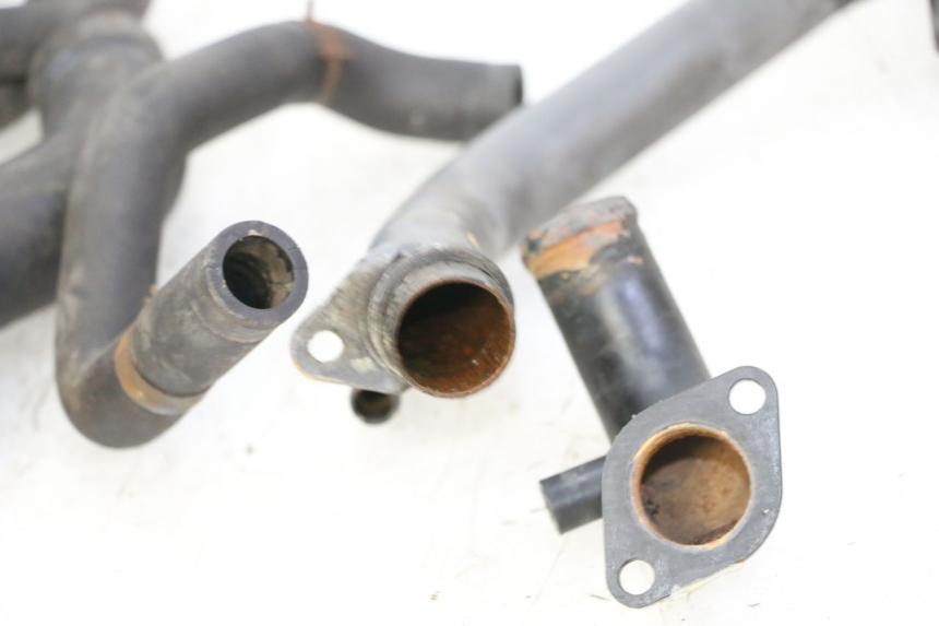 photo de RADIATEURSLANG TRIUMPH SPRINT 900 (1995 - 1998) - Zoom op gebruiksstaat