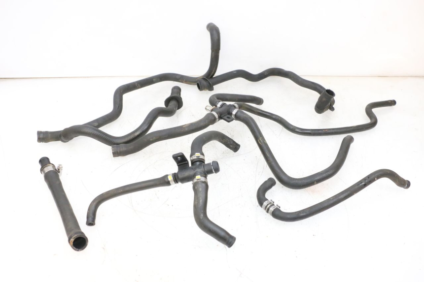 photo de RADIATEURSLANG PIAGGIO VESPA GTS SUPER IE 125 (2009 - 2016) - Hoofdaanzicht