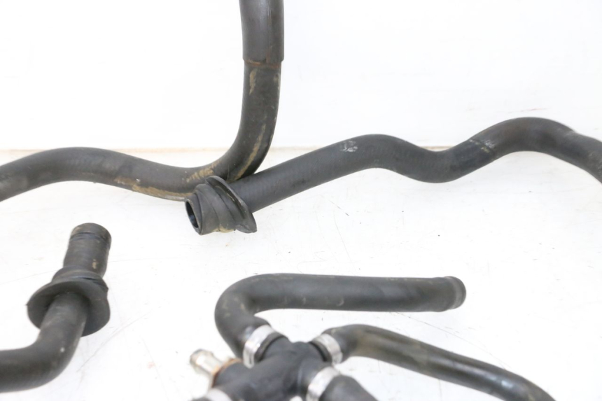 photo de RADIATEURSLANG PIAGGIO VESPA GTS SUPER IE 125 (2009 - 2016) - Andere kijkhoek