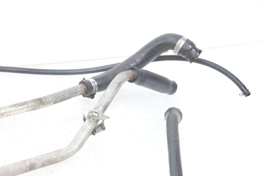 photo de RADIATEURSLANG YAMAHA XMAX X-MAX 125 (2006 - 2009) - Zoom op gebruiksstaat