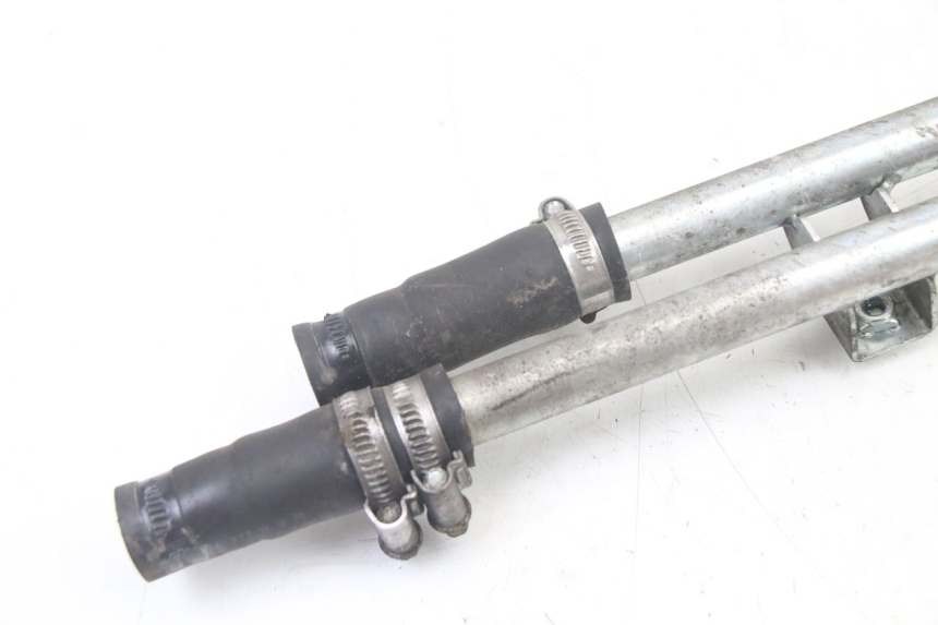 photo de RADIATEURSLANG YAMAHA YP X-MAX XMAX 400 (2014 - 2017) - Detail van het onderdeel