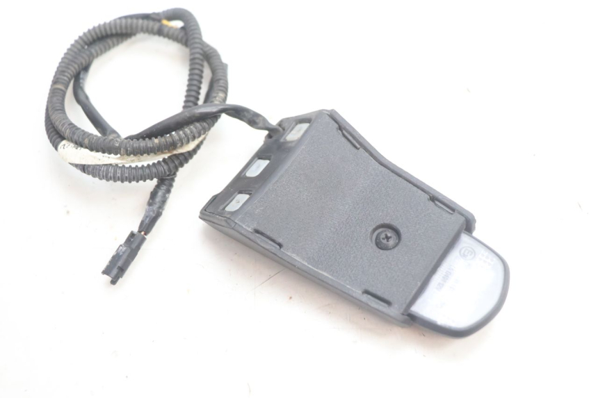 photo de NUMMERPLAATVERLICHTING PIAGGIO MP3 HPE 530 (2022 - 2026) - Detail van het onderdeel