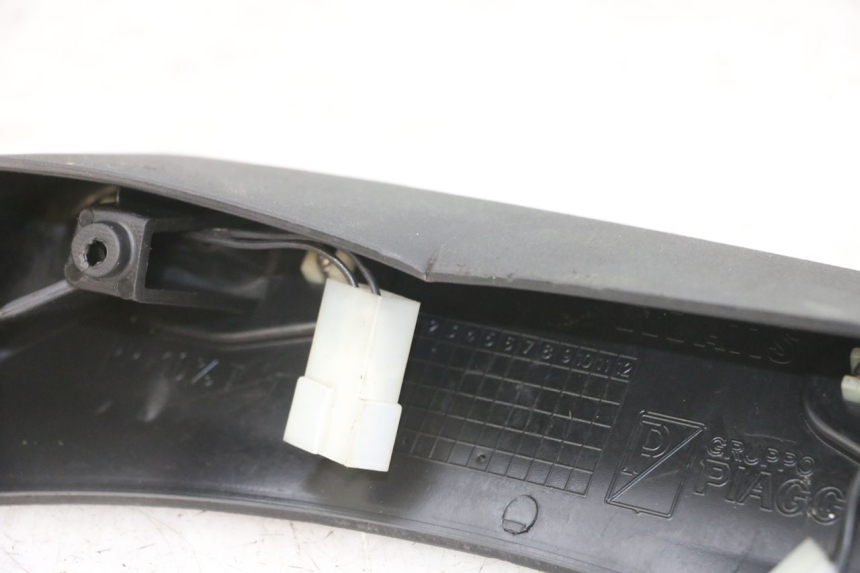 photo de Kentekenverlichting PIAGGIO MP3 LT 300 (2010 - 2016) - Zoom op gebruiksstaat