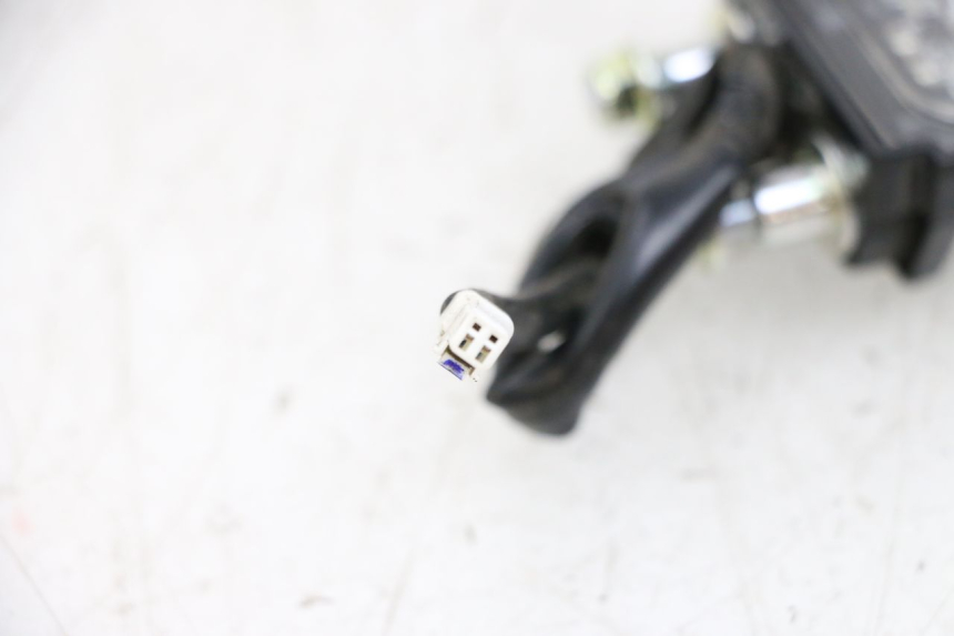 photo de Kentekenverlichting YAMAHA NEO'S CORE 1 (2022 - 2026) - Zoom op gebruiksstaat