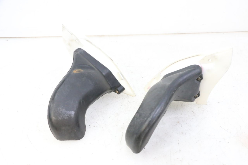 photo de RADIATEURKAP YAMAHA FJ 36Y 1100 (1984 - 1985) - Andere kijkhoek