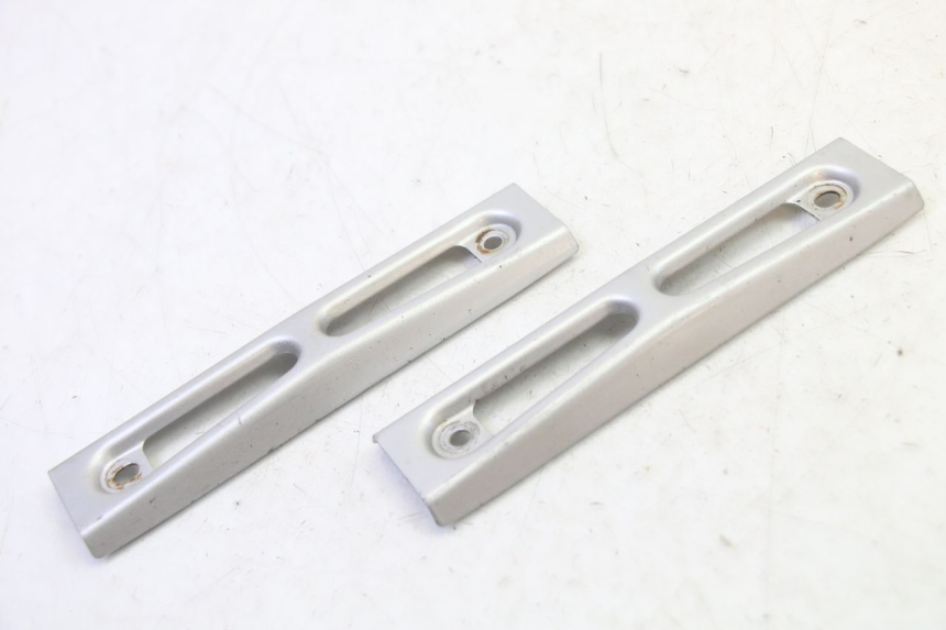 photo de RADIATEURKAP YAMAHA FZ6 N FAZER 600 (2004 - 2006) - Detail van het onderdeel