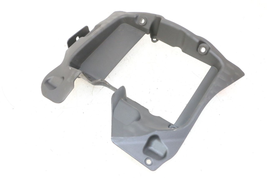 photo de RADIATEURKAP PIAGGIO IE MP3 YOURBAN 300 (2011 - 2016) - Detail van het onderdeel