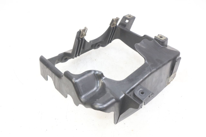 photo de RADIATEURKAP APRILIA SCARABEO LIGHT 125 (2007 - 2011) - Detail van het onderdeel