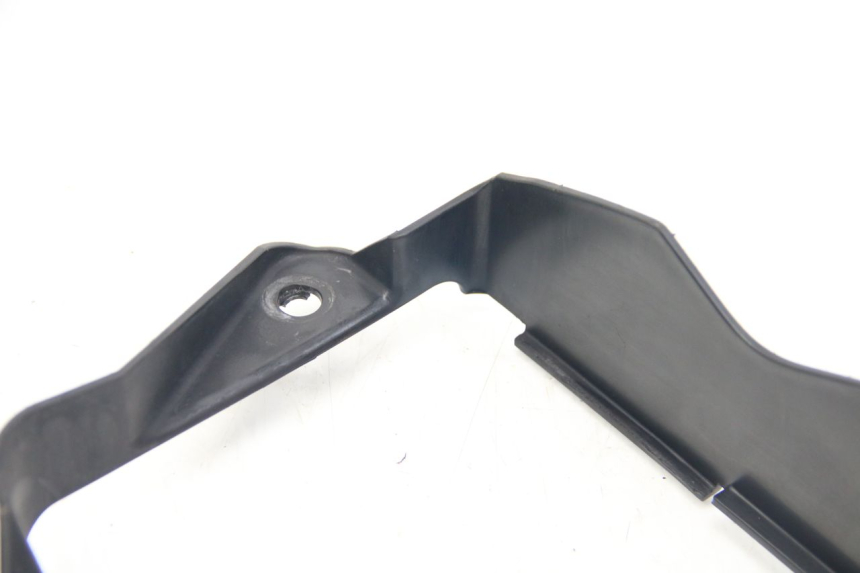 photo de RADIATEURKAP SUZUKI SIXTEEN 125 (2008 - 2010) - Zoom op gebruiksstaat