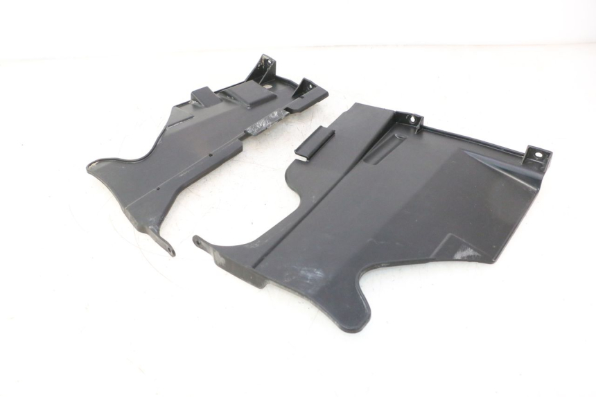 photo de RADIATEURKAP CAN-AM SPYDER RS 1000 (2008 - 2012) - Andere kijkhoek