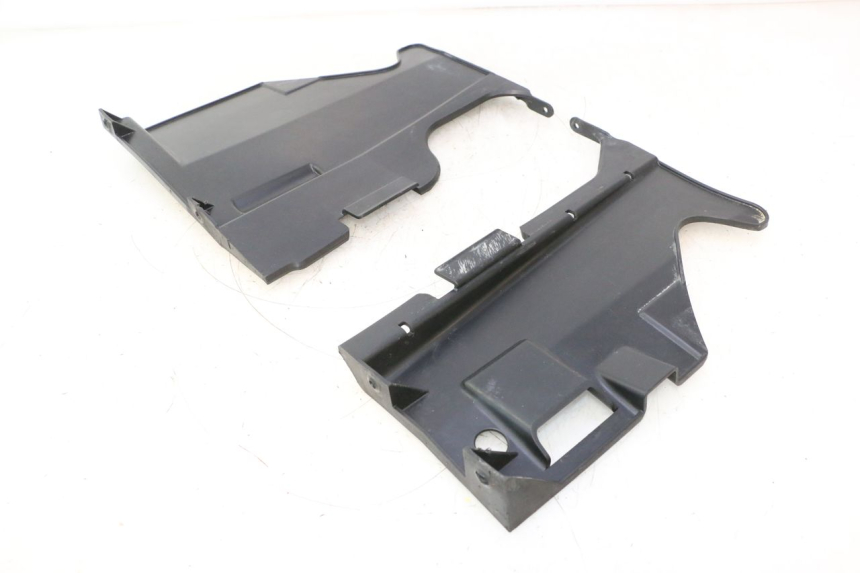 photo de RADIATEURKAP CAN-AM SPYDER RS 1000 (2008 - 2012) - Overzicht