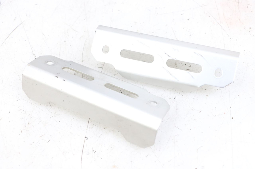 photo de RADIATEURKAP SUZUKI SV N 650 (1999 - 2002) - Detail van het onderdeel